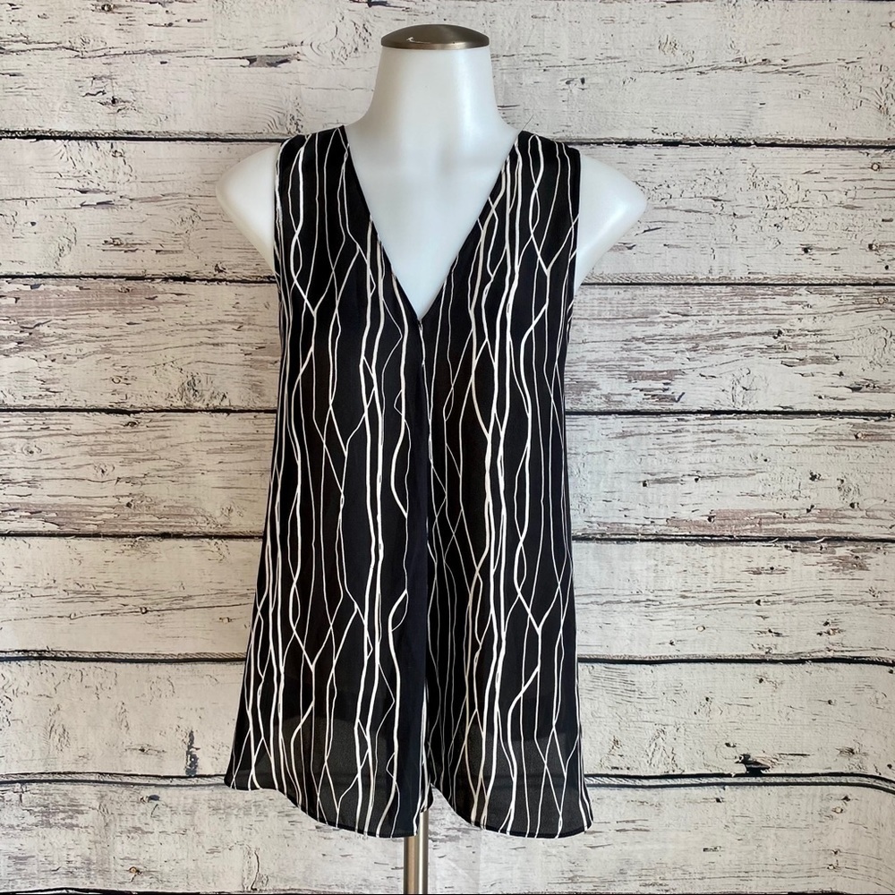 Vince Camuto black and white tank